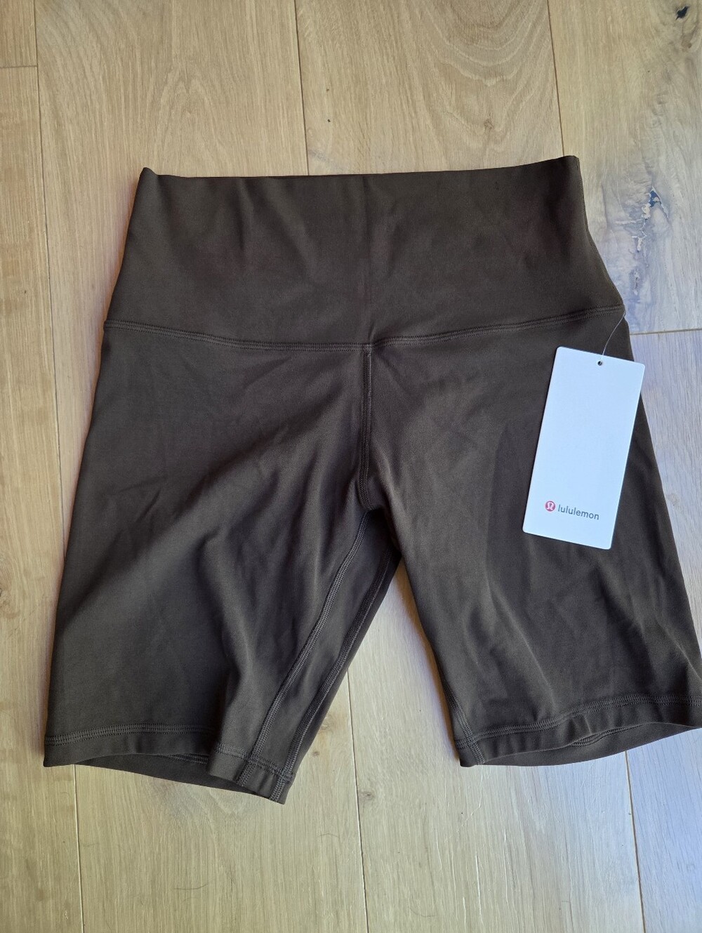 Lululemon Align High Rise Short 8" Size 8 Walnut Crunch